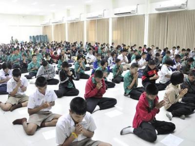 กิจกรรมส่งเสริมคุณธรรมจริยธรรมนักเรียน
