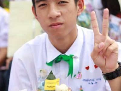วันแห่งศักดิ์ศรี เวทีแห่งเกียรติยศ