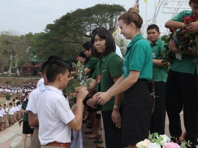 วันแห่งศักดิ์ศรี เวทีแห่งเกียรติยศ
