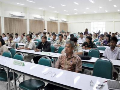 คณะผู้บริหารประชุมประเมินมาตรฐาน การปฎิบัติงานโรงเรียนมัธยมศึกษา