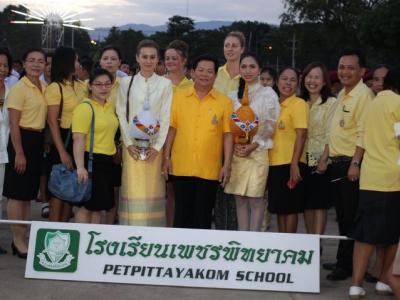 จุดเทียนชัยถวายพระพรวันพ่อแห่งชาติ 2557